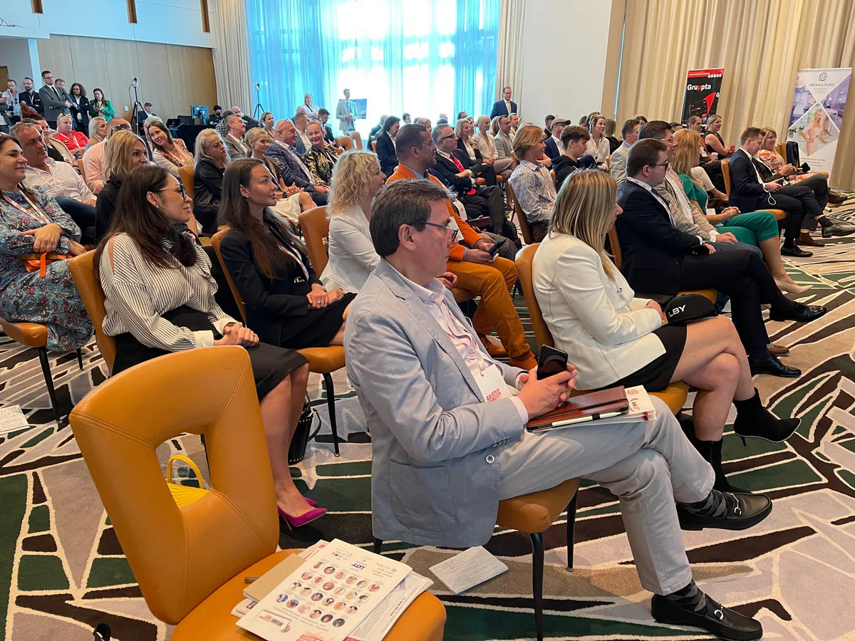 Congress participants seated in rows, listening to a session at the 60 Million Congress in Miami