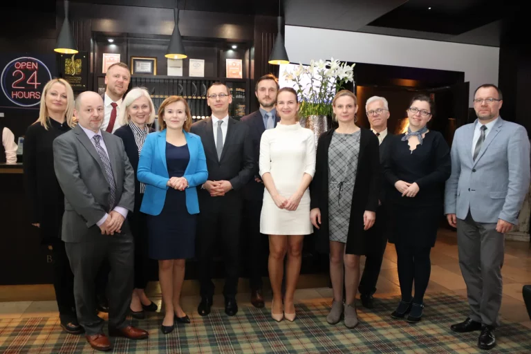 Group photo of the U.S. journalists mission to Polish health resorts at the Busko-Zdrój seminar, March 2019