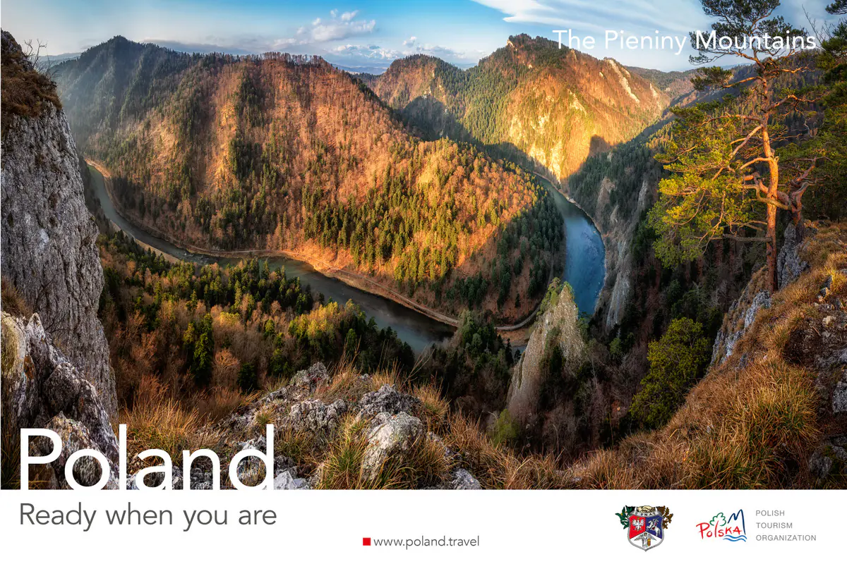 Poland, Ready when you are poster showing a river bend below the rocky peaks of the Pieniny Mountains